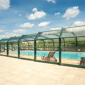 Vacancéole - Le Duguesclin Hotel